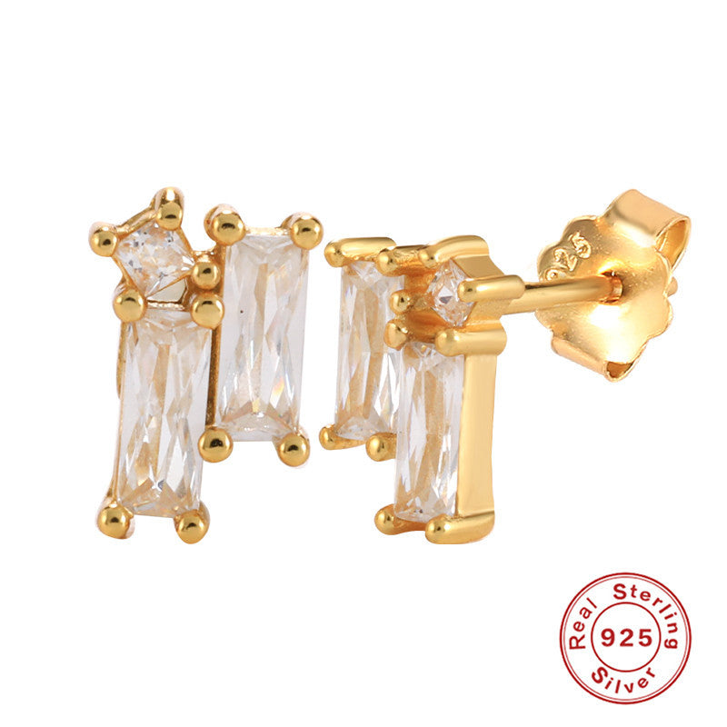 BOLD BURST DIAMOND STUDS
